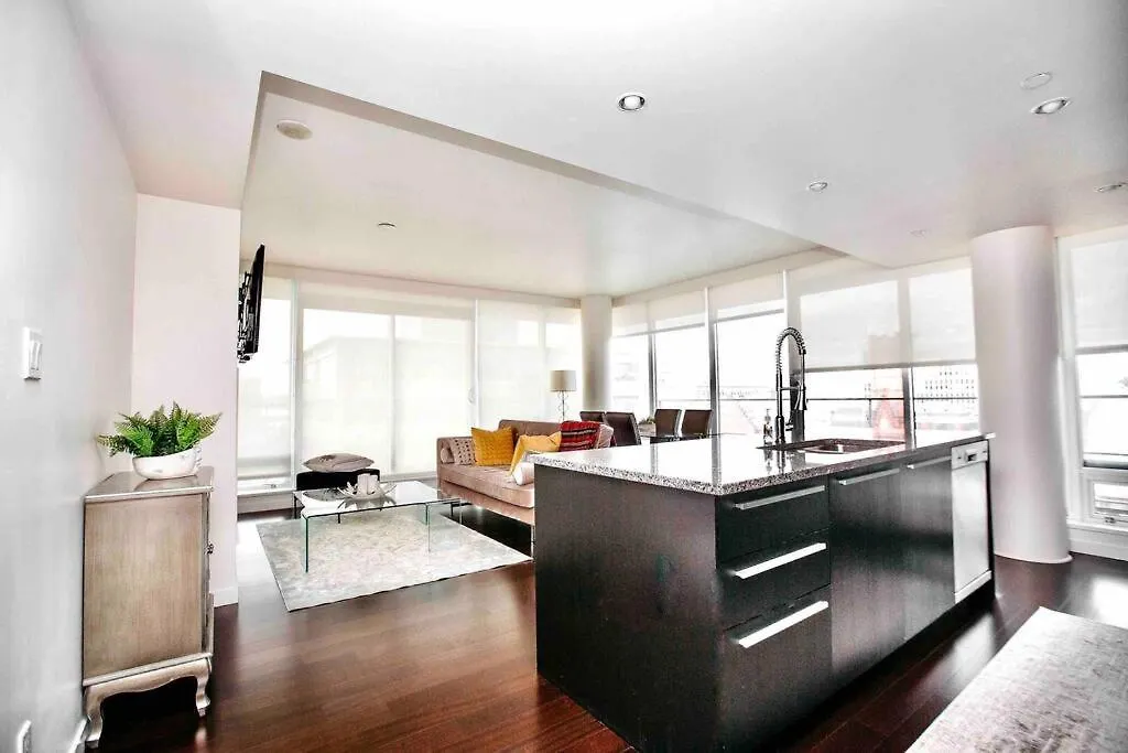 Διαμέρισμα Victoria'S Best Location 2 Bedroom Luxe Condo