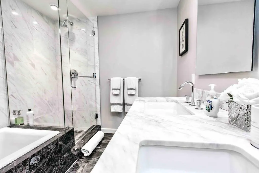 Victoria'S Best Location 2 Bedroom Luxe Condo 0*, Βικτώρια Καναδάς