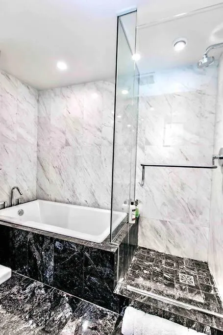 Victoria'S Best Location 2 Bedroom Luxe Condo Apartment Victoria