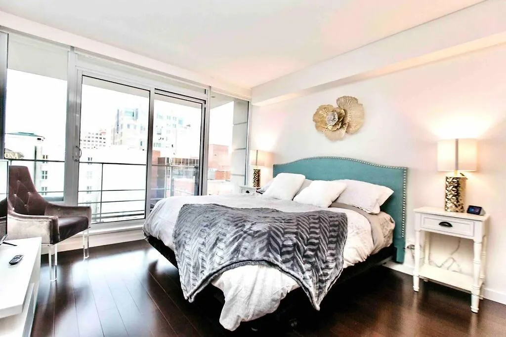 Victoria'S Best Location 2 Bedroom Luxe Condo 0*, Victoria Canada